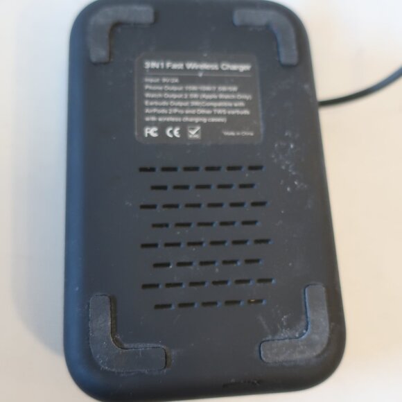 3 in 1 Black Fast Wireless Charger/Wireless Charging Station Input 9V/2 - Picture 5 of 6